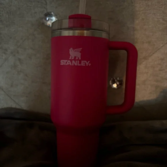 Stanley Pink Tumbler with Handle (limited addition) - Picture 1 of 3